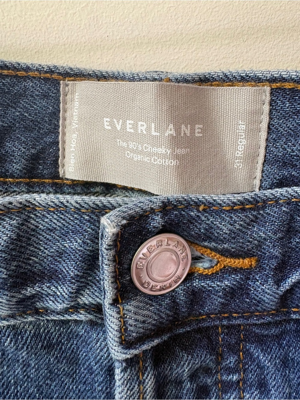 Everlane The 90s Cheeky Jean - Picture 5 of 10